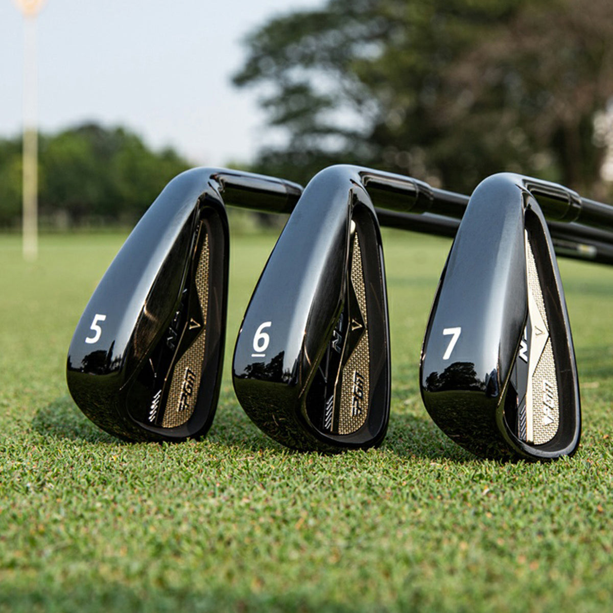 PGM MTG056 NSR Generation 5 Men's Golf Club Set with Adjustable Driver , Carbon Shaft and golf bag